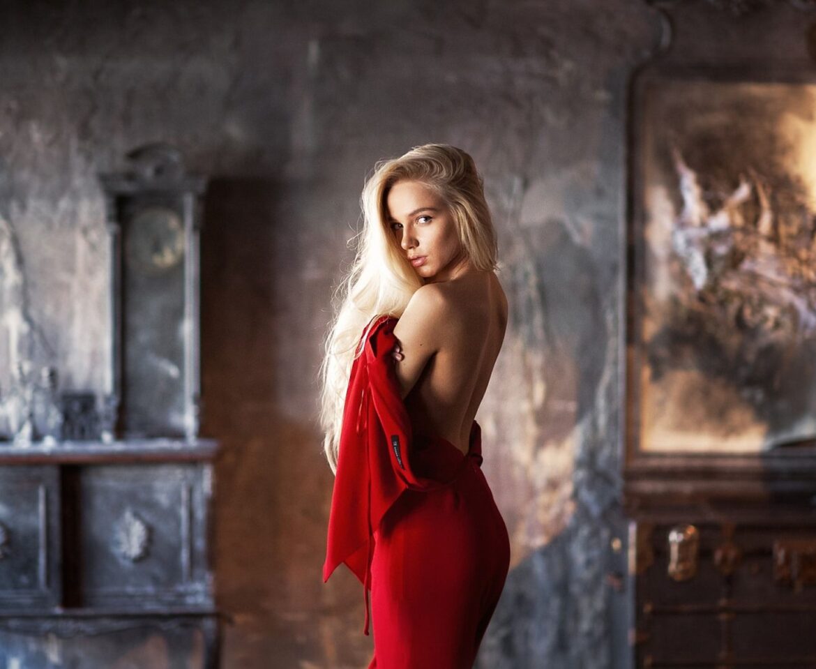 Lady in Red