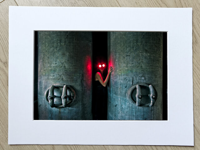 Red Eyes – Image 2